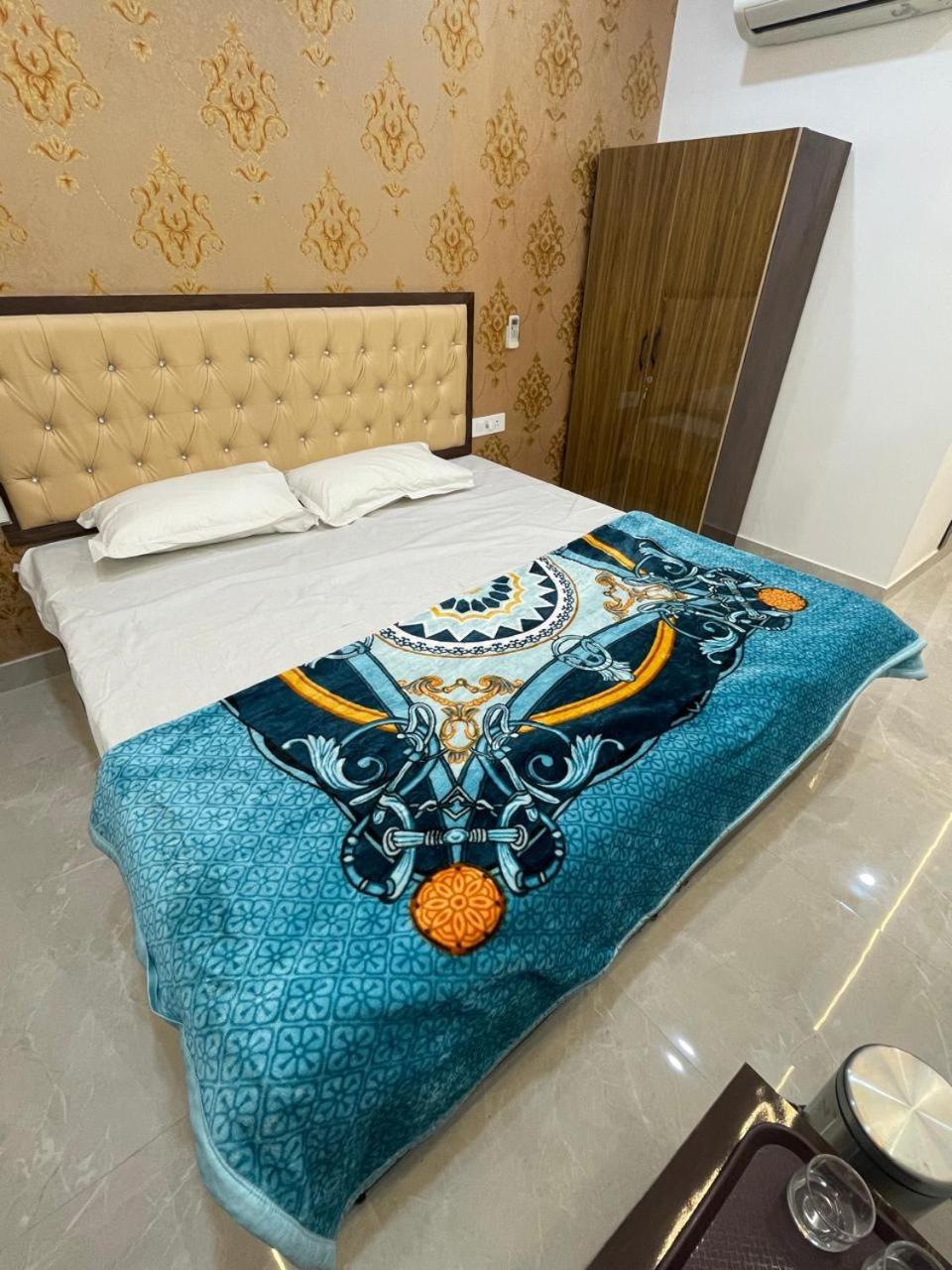 Bed and Breakfast Kashi Imperial Waranasi Zewnętrze zdjęcie